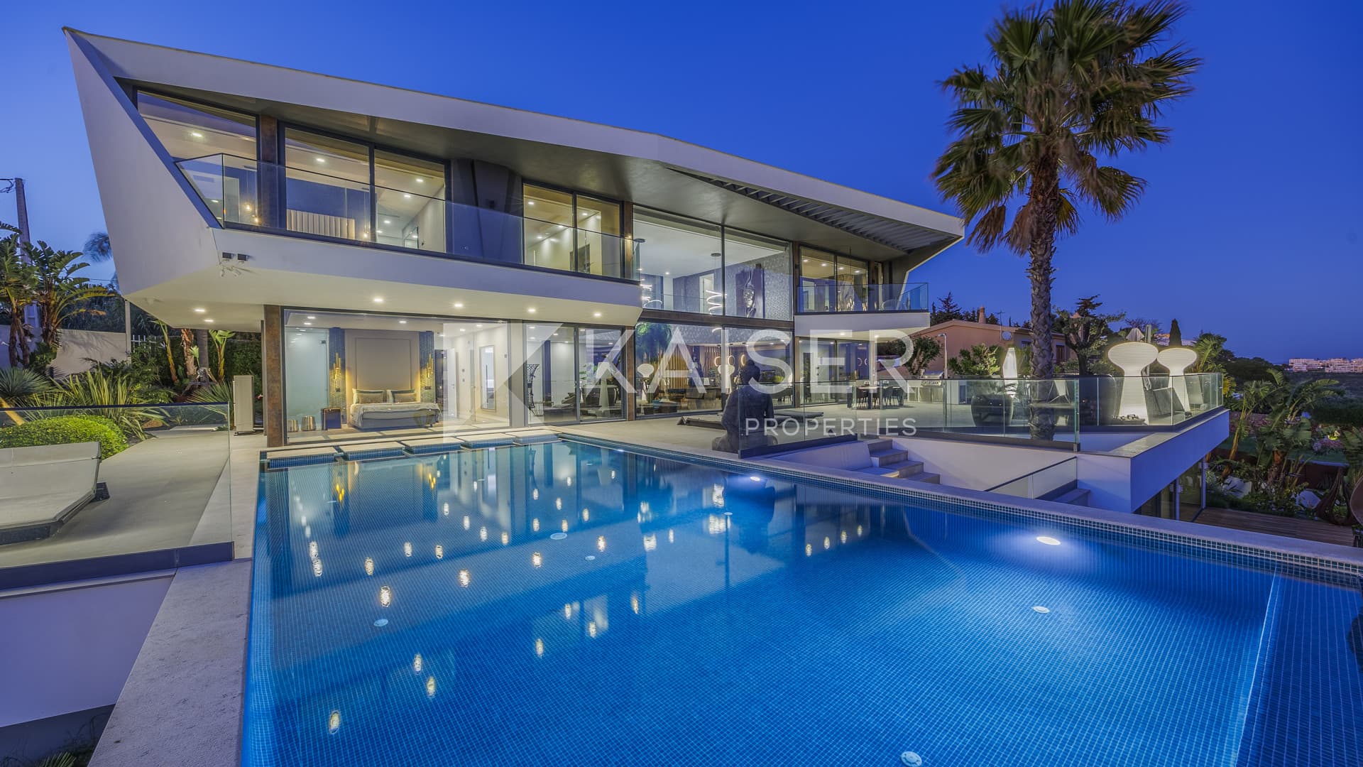 Modern villa with infinity pool, cliff-front sea views