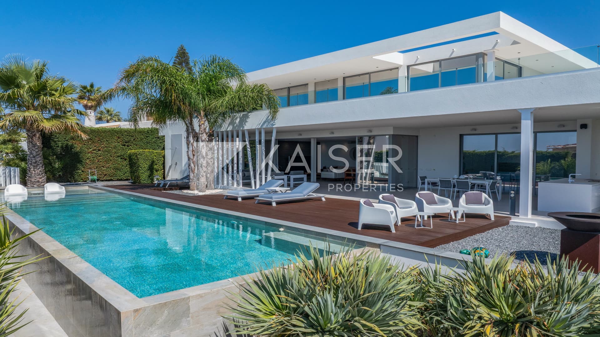 Contemporary villa with gym, sauna, panoramic sea views